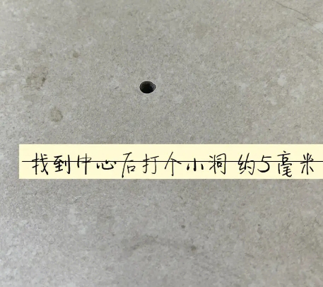 剑阁瓷砖空鼓维修公司专业解答在瓷砖铺贴过程中，如果砂料搅拌不均匀，将会带来以下问题